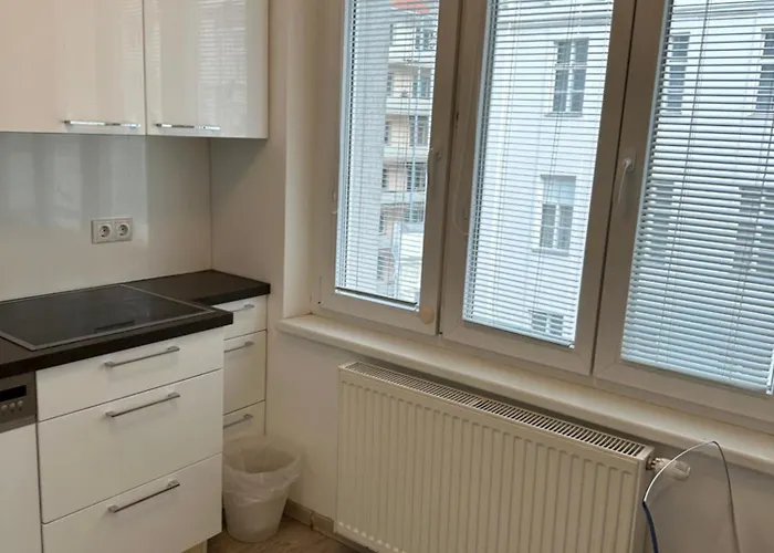 Apartment Apartment Opera *